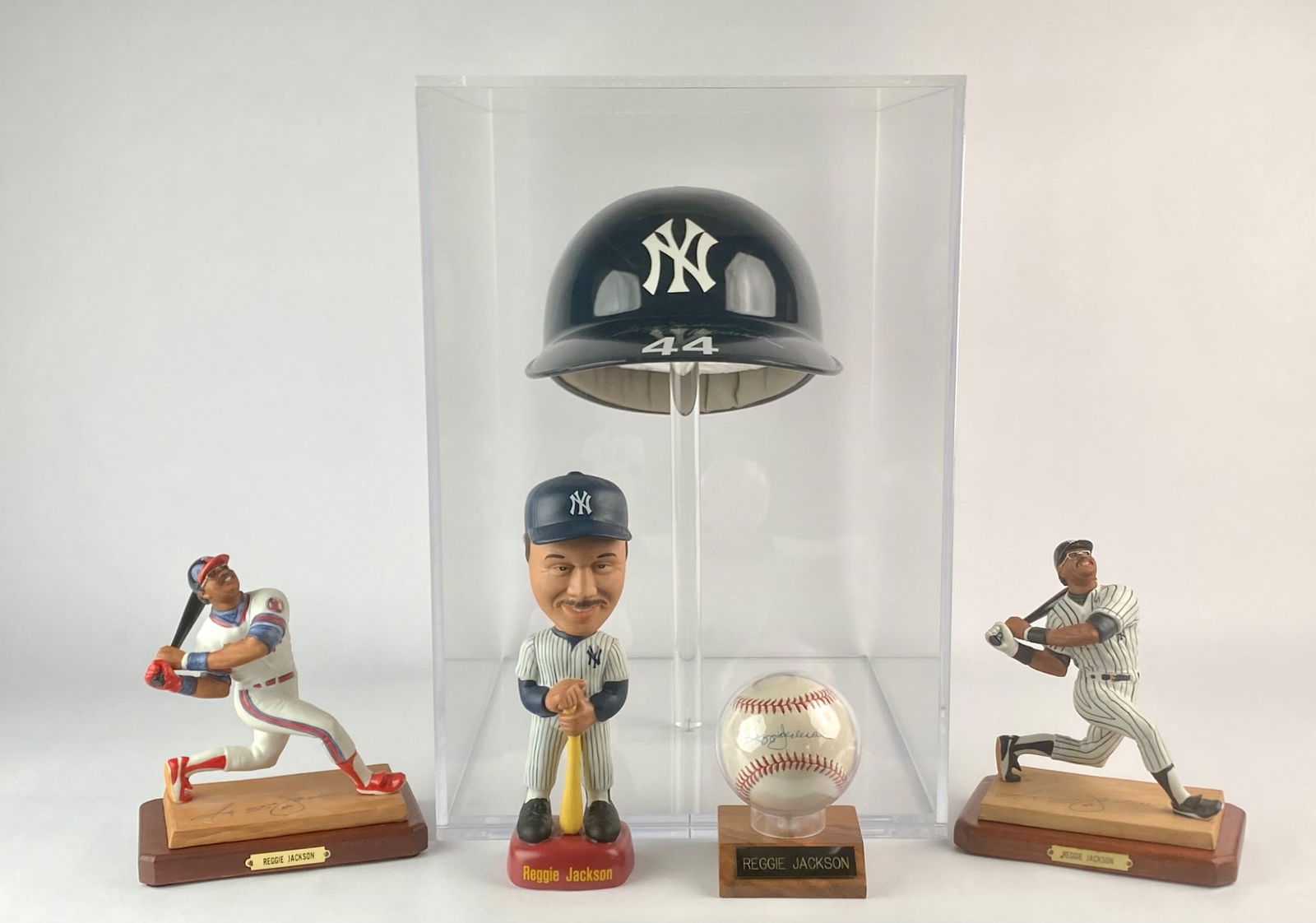 Reggie Jackson Memorabilia Set with Signed Ball and Helmet (1 of 12)