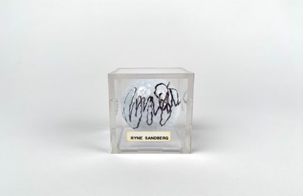 Ryne Sandberg Signed Golf Ball in Display Case
