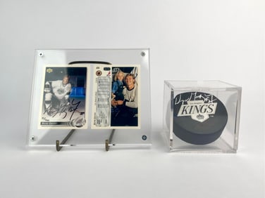 Wayne Gretzky Signed Kings Puck and Card Set