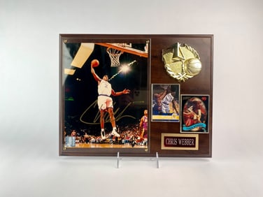 Chris Webber Signed Photo and Card Display Plaque