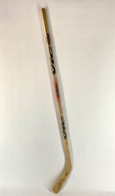 Steve Yzerman Signed VIC 9050 Hockey Stick