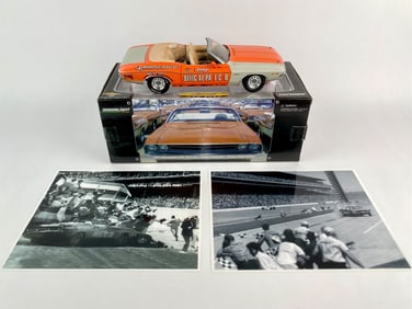 1971 Dodge Challenger Indianapolis 500 Race Car Die-Cast Model with Photos