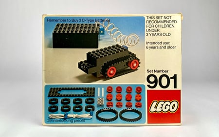 LEGO Set Number 901 Universal Motor Set with Original Box and Contents (1960s-70s)