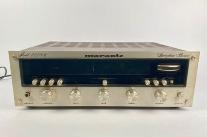 Marantz Model 2220B Stereophonic Receiver with Cables, circa 1970s