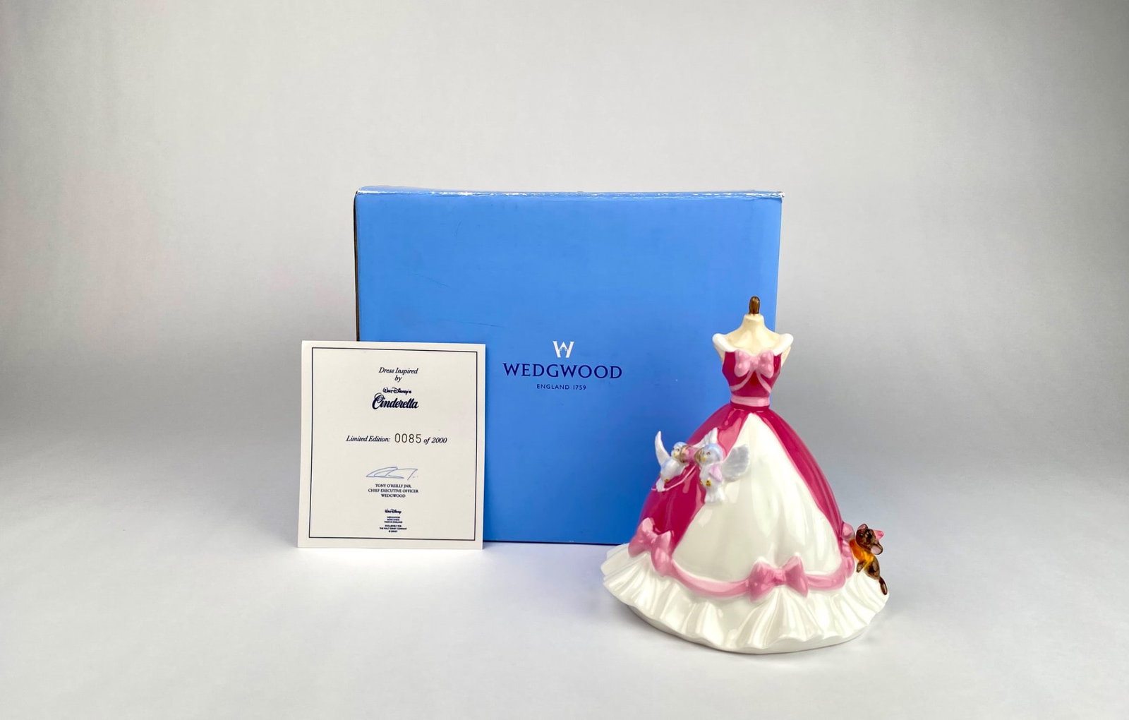 Wedgwood 'Cinderella Dress' Figurine with Box & COA: Wedgwood limited edition figurine inspired by Walt Disney's Cinderella, crafted in bone china. Edition number 0085 of 2000, as inscribed on the base. Includes original Wedgwood packaging and certifica