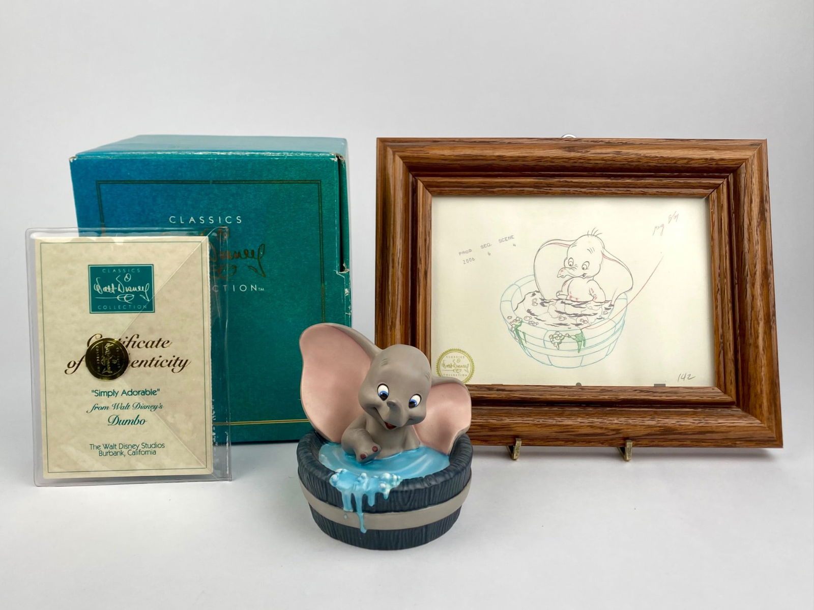 Disney Classics Collection 'Simply Adorable' Dumbo Figurine with Framed Sketch (COA Original Box) (1 of 11)