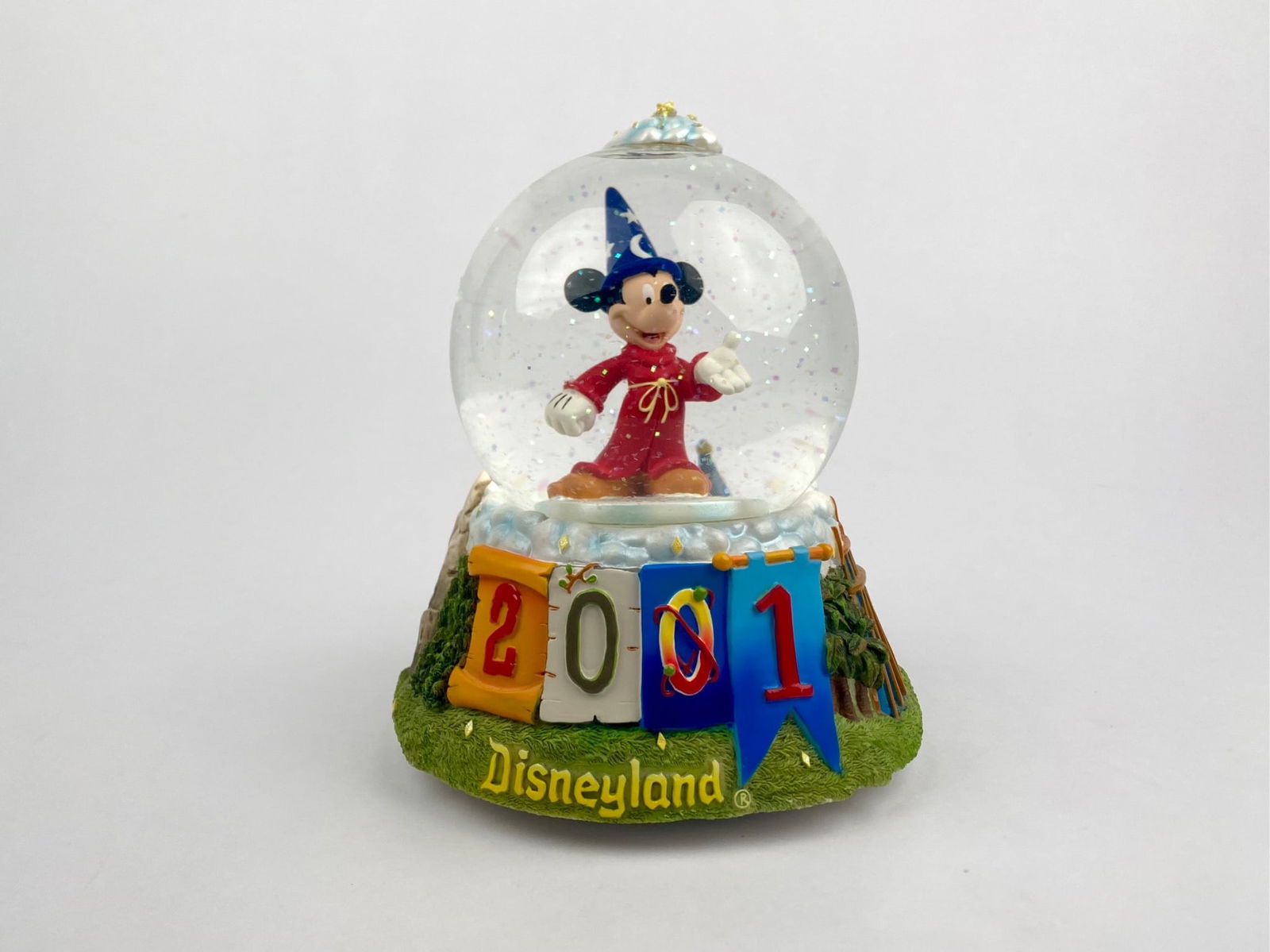 Disneyland 2001 Sorcerer Mickey Snow Globe (Original Box) (1 of 10)