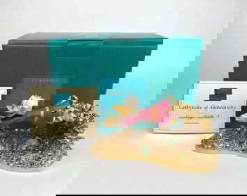 Walt Disney Classics Collection Scrooge McDuck 'A Pool of Riches' Figurine with COA & Box