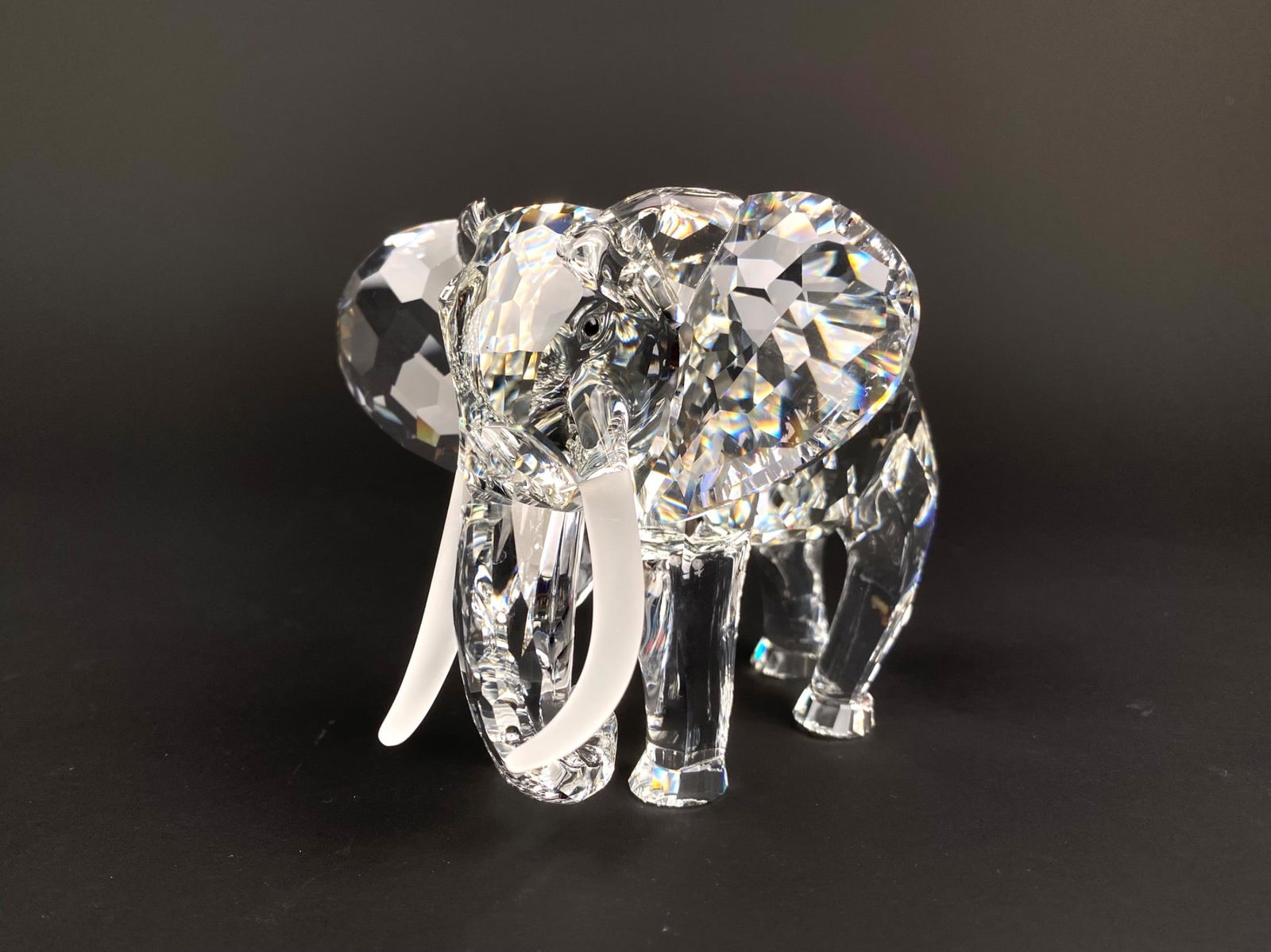 Swarovski SCS 1993 Annual Edition ‘Inspiration Africa – The Elephant’ Figurine (Original Box) (1 of 10)