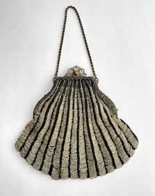 Vintage Beaded Evening Bag with Metal Frame and Chain Strap