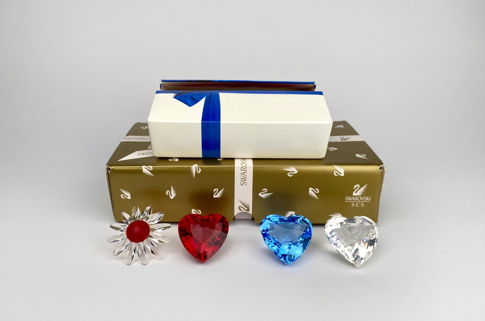 Swarovski Crystal Items Including Three Hearts & a Daisy with Boxes (1 of 5)