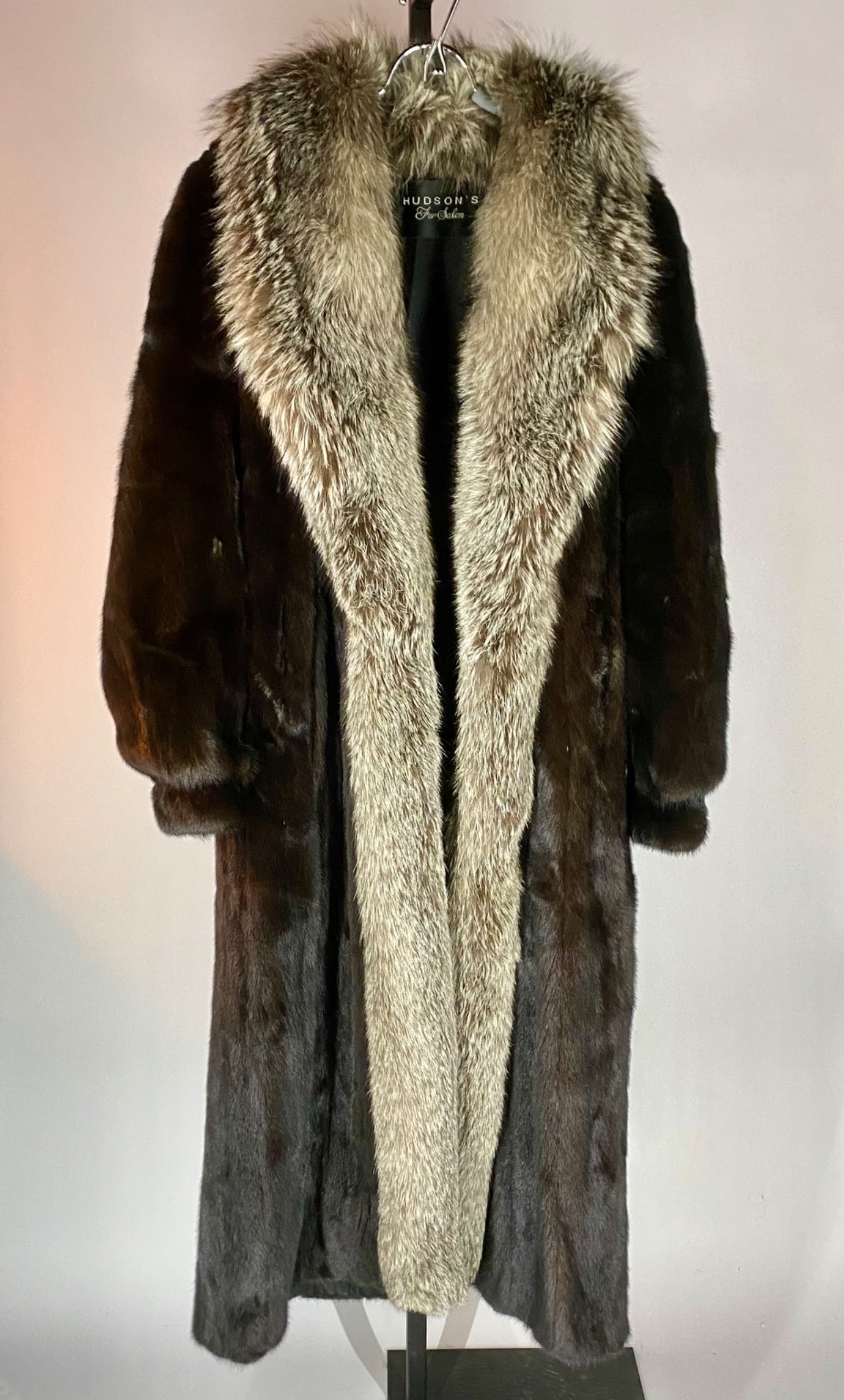 Vintage Hudson’s Fur Salon Mahogany Mink Coat with Full Silver Fox Shawl Collar (1 of 10)