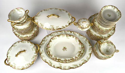 Haviland & Co. Limoges French Porcelain Dinner Service, Schleiger 33, 74 Pieces