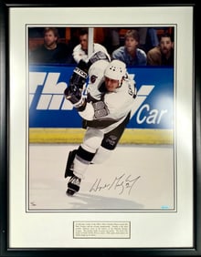 Signed Wayne Gretzky Limited Edition Framed Photograph (19/300)