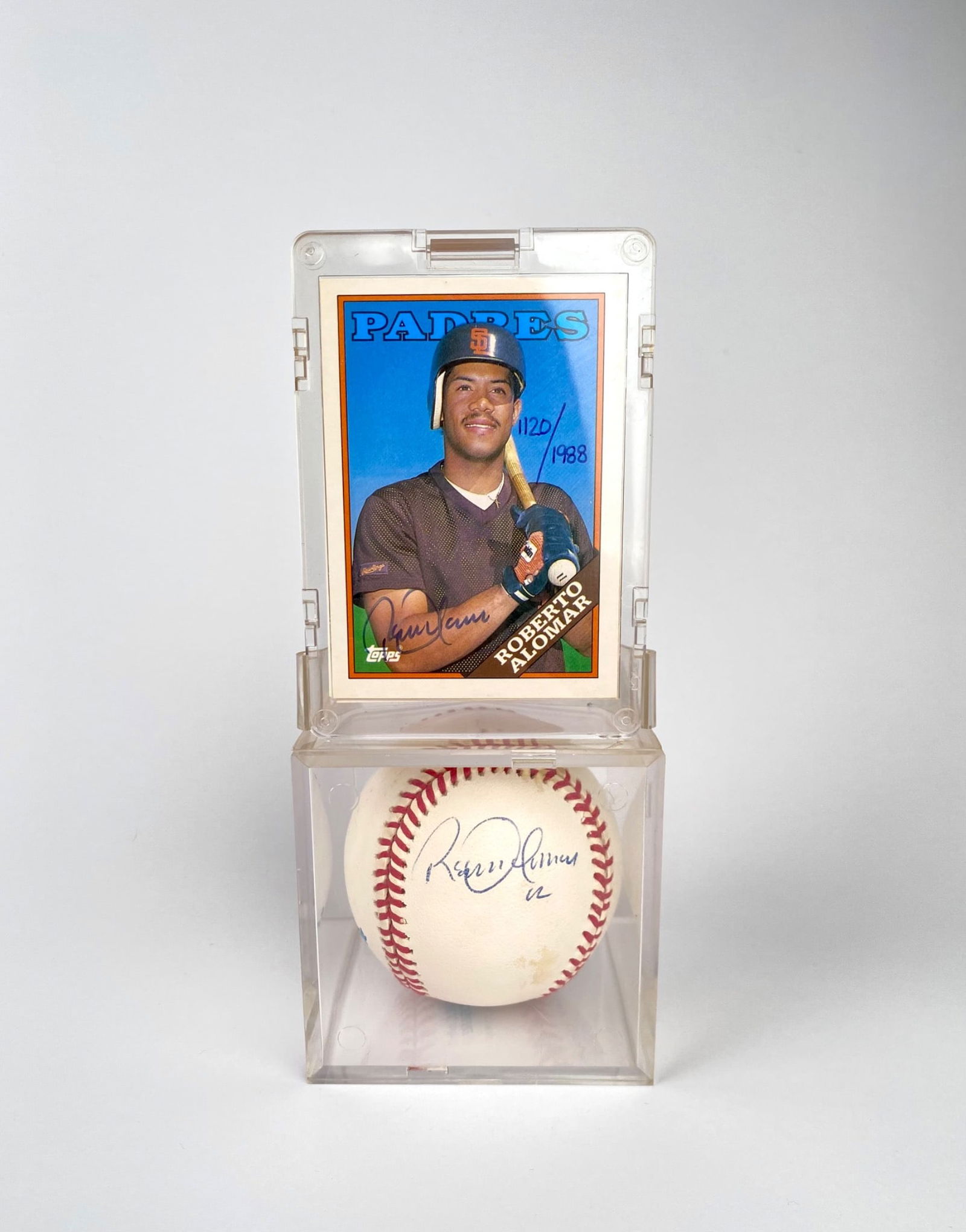 Roberto Alomar Signed Baseball and 1988 Topps Rookie Card in Cases (1 of 8)