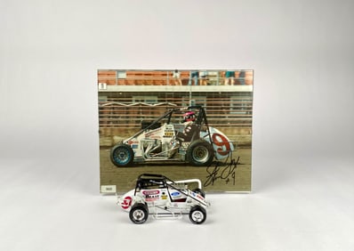 Signed Stan Fox Photo with Action 1:18 Scale Sprint Car Model