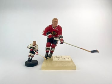 Bobby Hull Signed Figurine Set