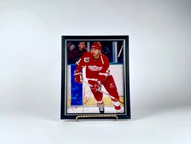 Autographed Paul Ysebaert Detroit Red Wings Photo