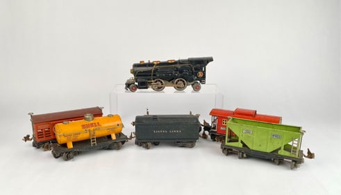Lionel Prewar O-Gauge Train Set with Steam Locomotive and Six Rail Cars