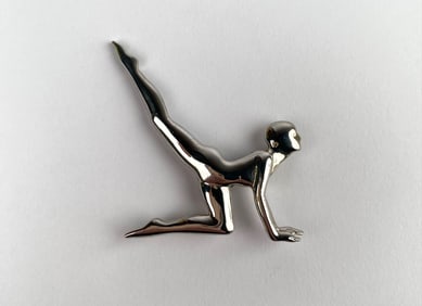 1988 JJ Silver-Tone Figural Brooch