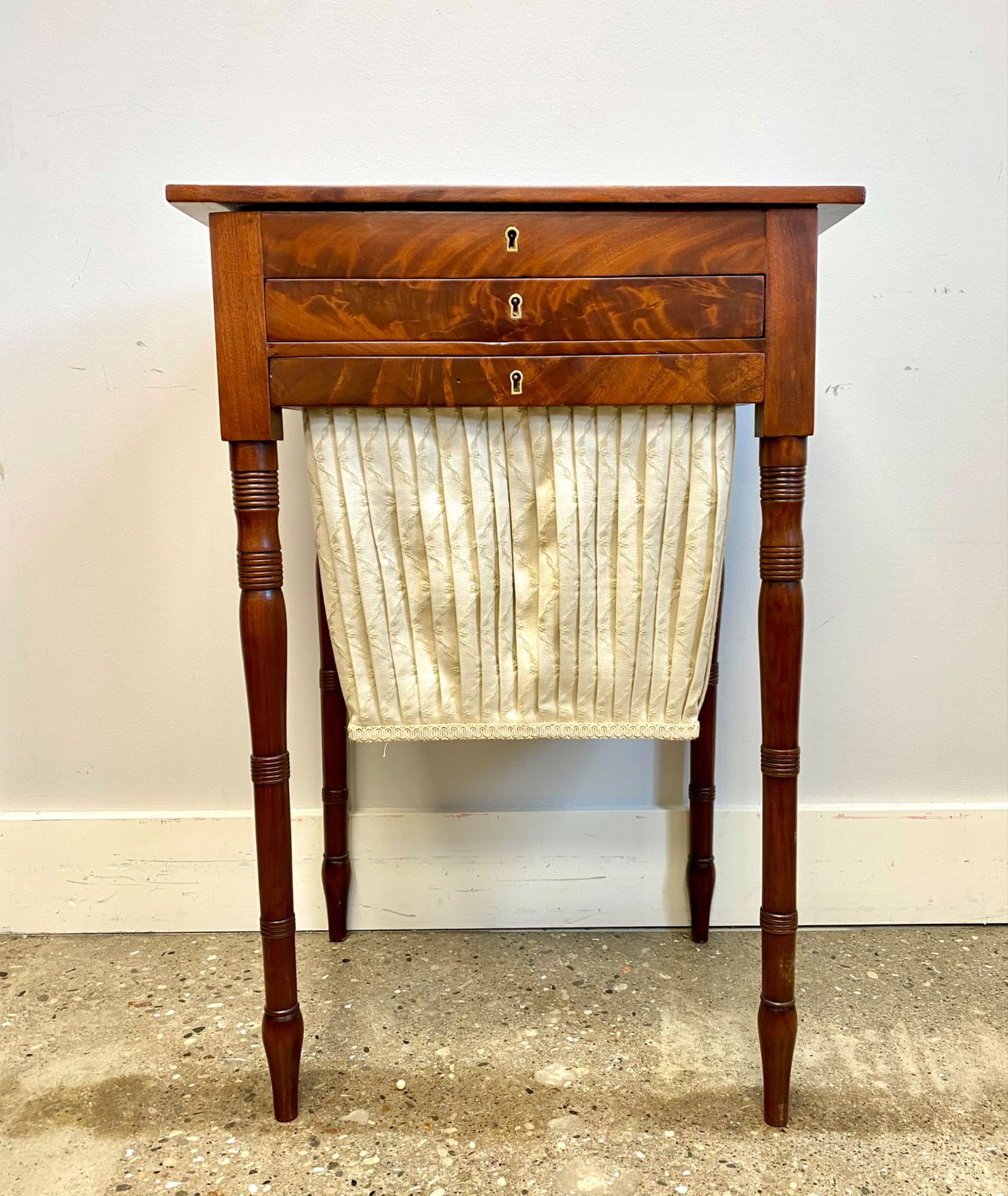Early 19th Century Regency Flame Mahogany Sewing/Work Table with Silk Basket (1 of 12)