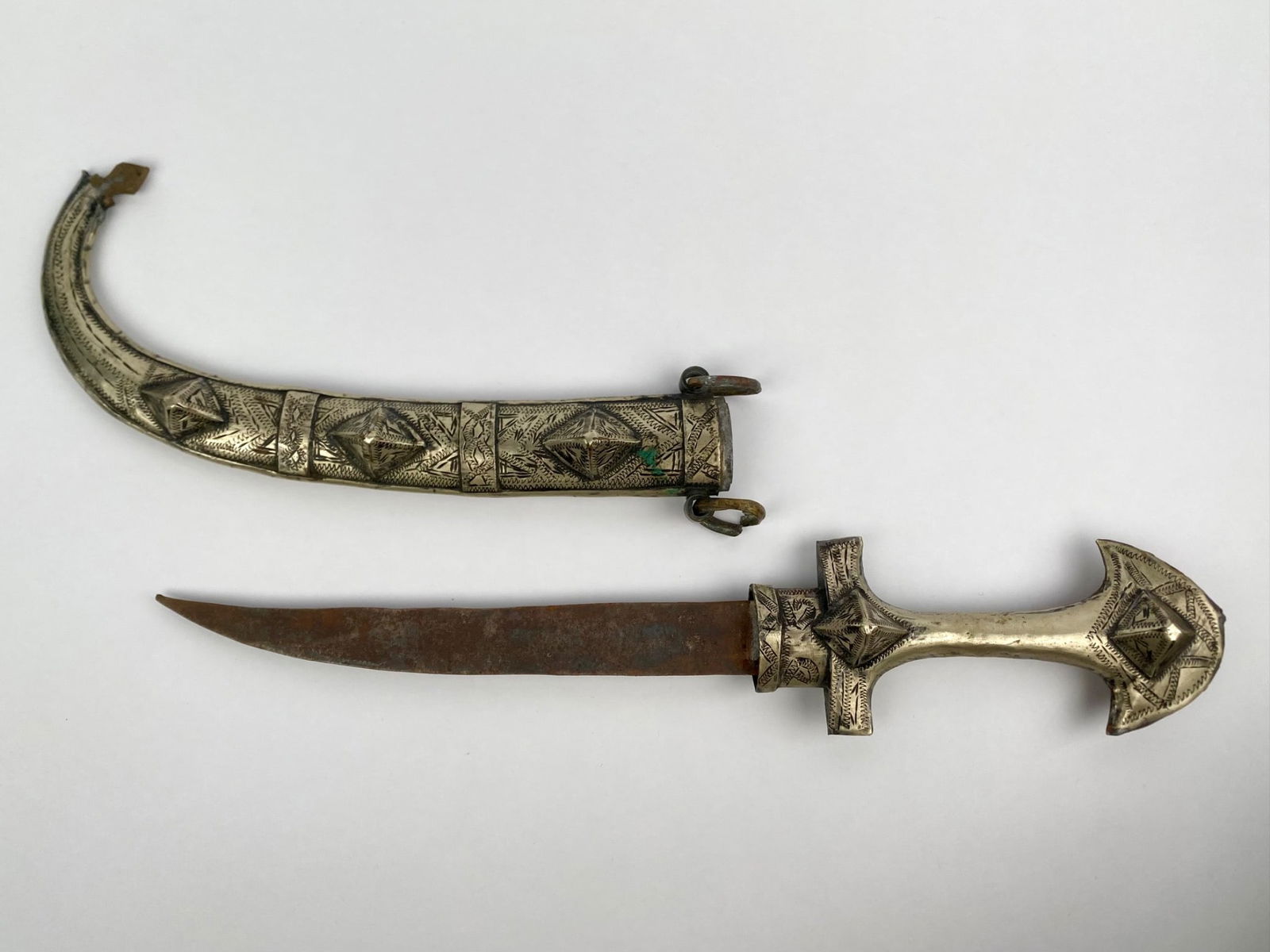Antique North African Koummya Dagger with Engraved Metal Sheath (1 of 9)