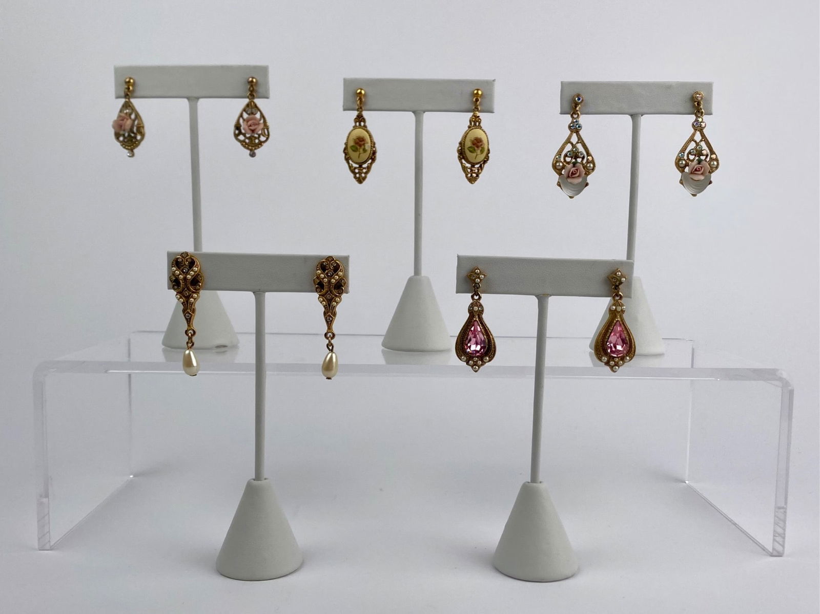 Group of Five Vintage Gold-Tone Decorative Dangle Earrings (1 of 10)