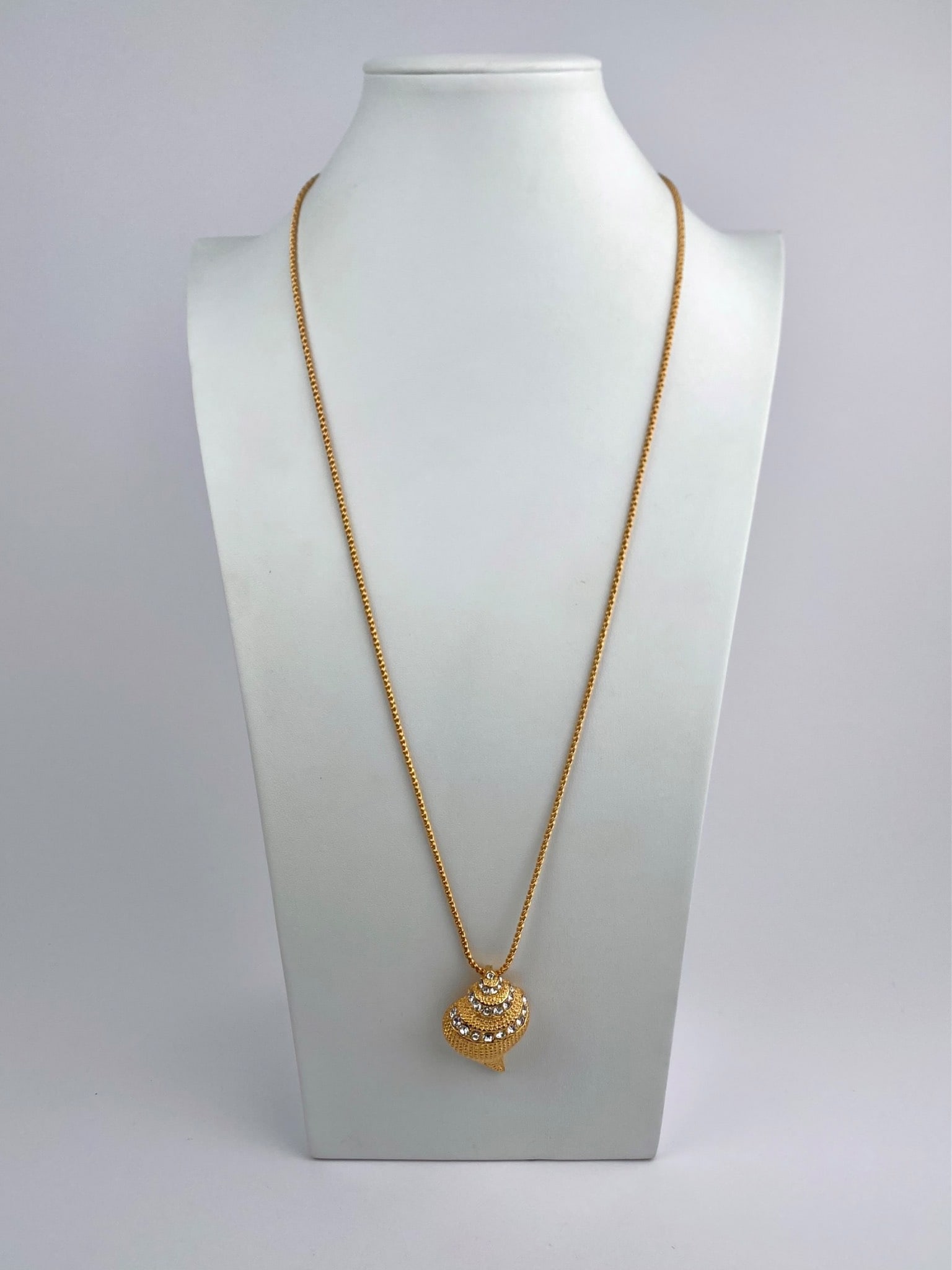 Kenneth Jay Lane (KJL) Gold-Tone Shell Pendant Necklace (1 of 9)