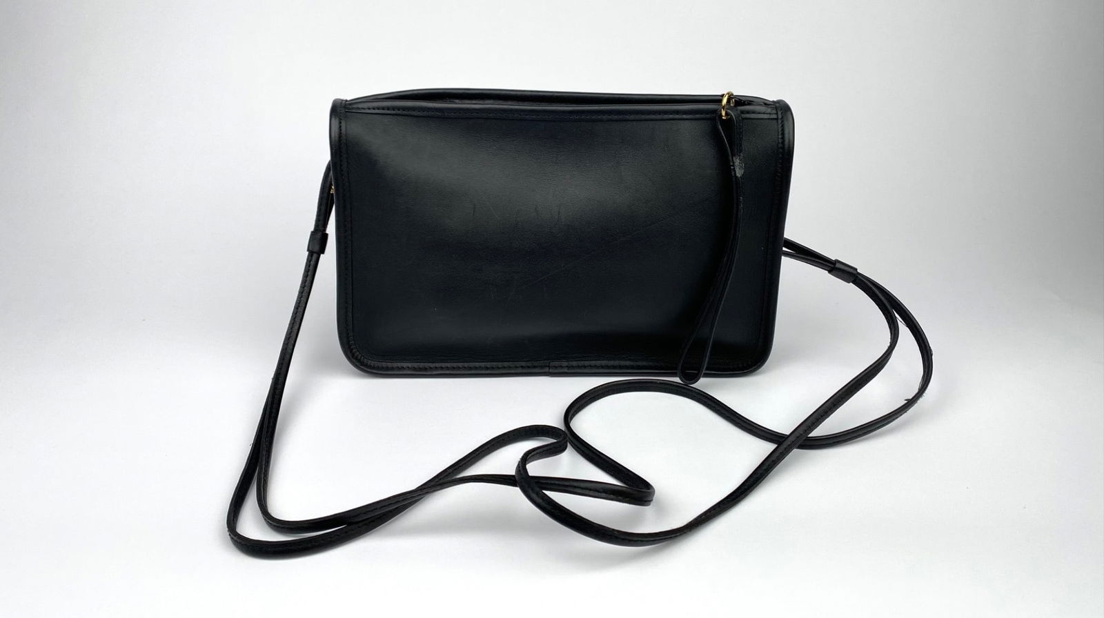 Black Leather Shoulder Bag with Gold-Tone Hardware (1 of 7)