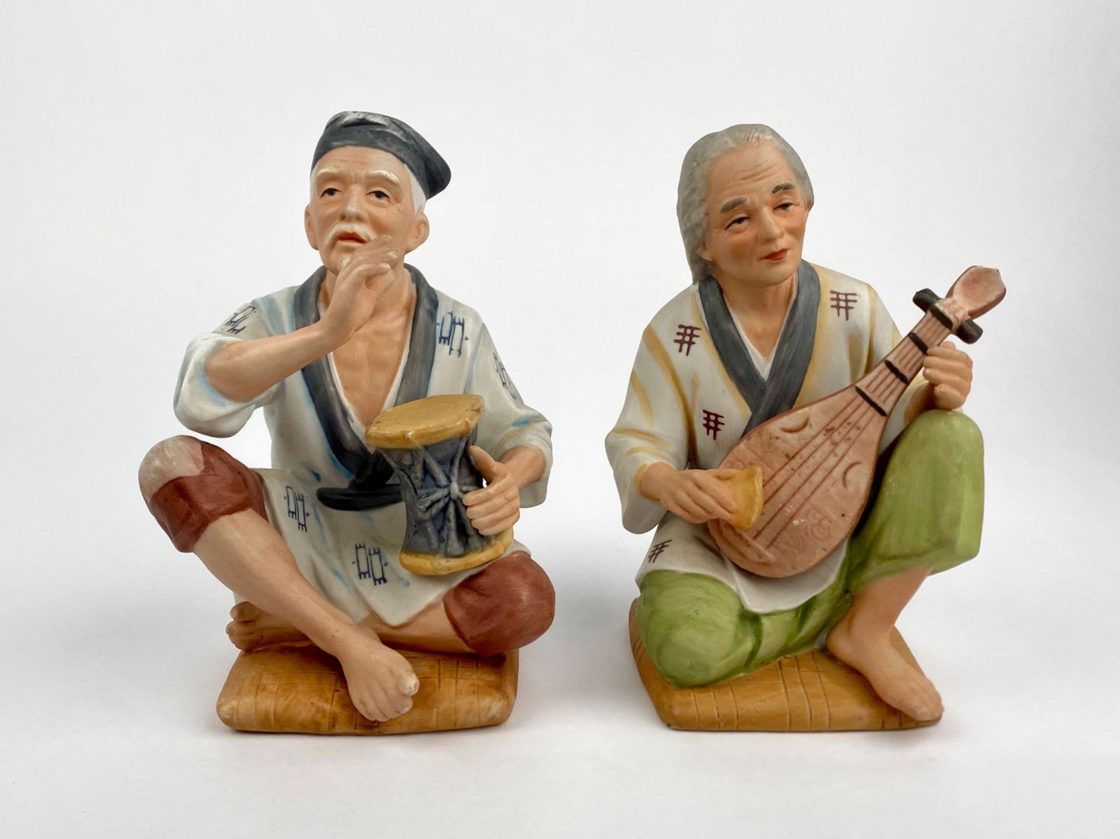 Pair of Vintage HOMCO Porcelain Asian Musician Figurines (1 of 10)