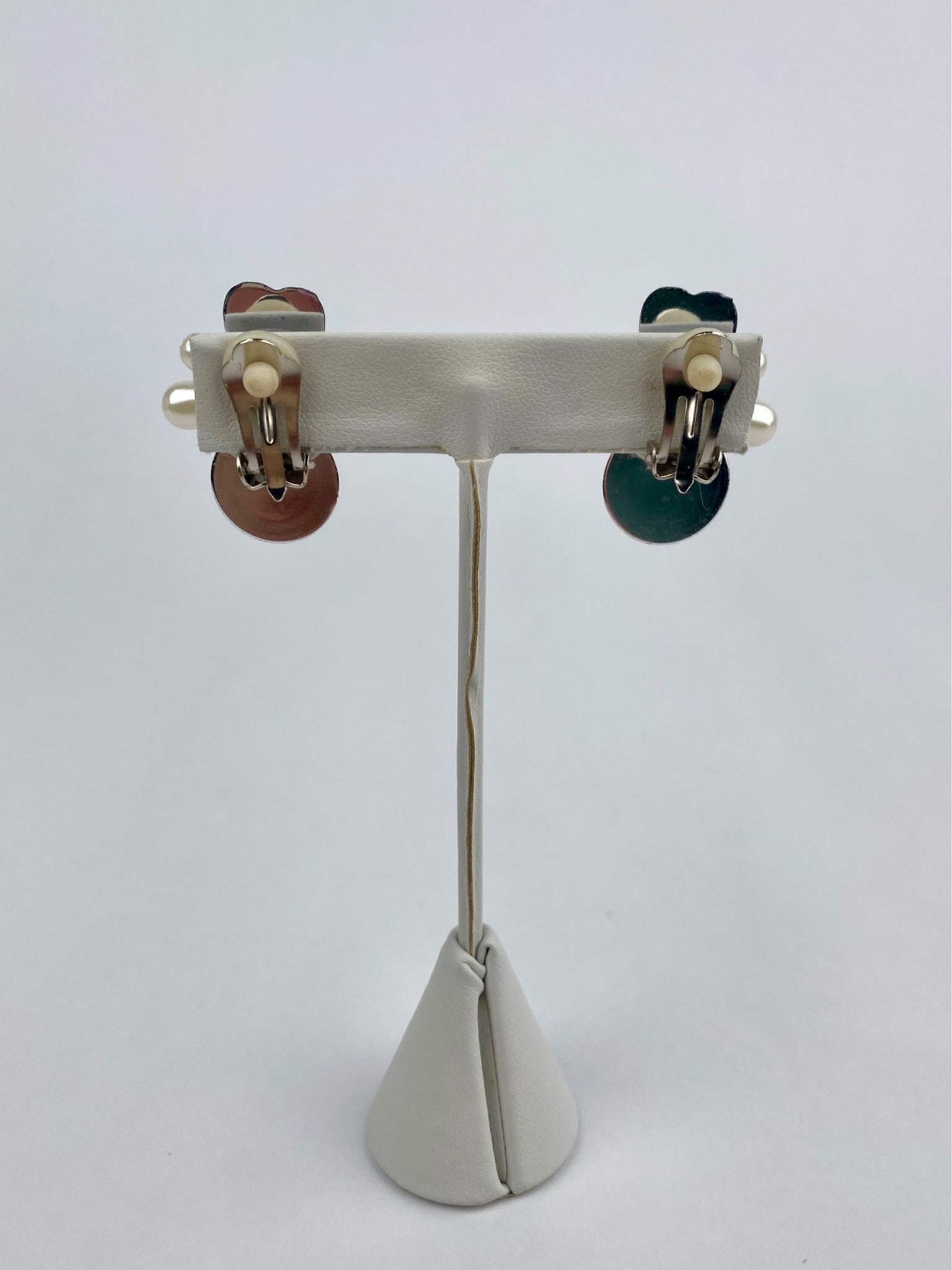 Three Pairs of Colorful Lucite Floral Clip-On Earrings - 4