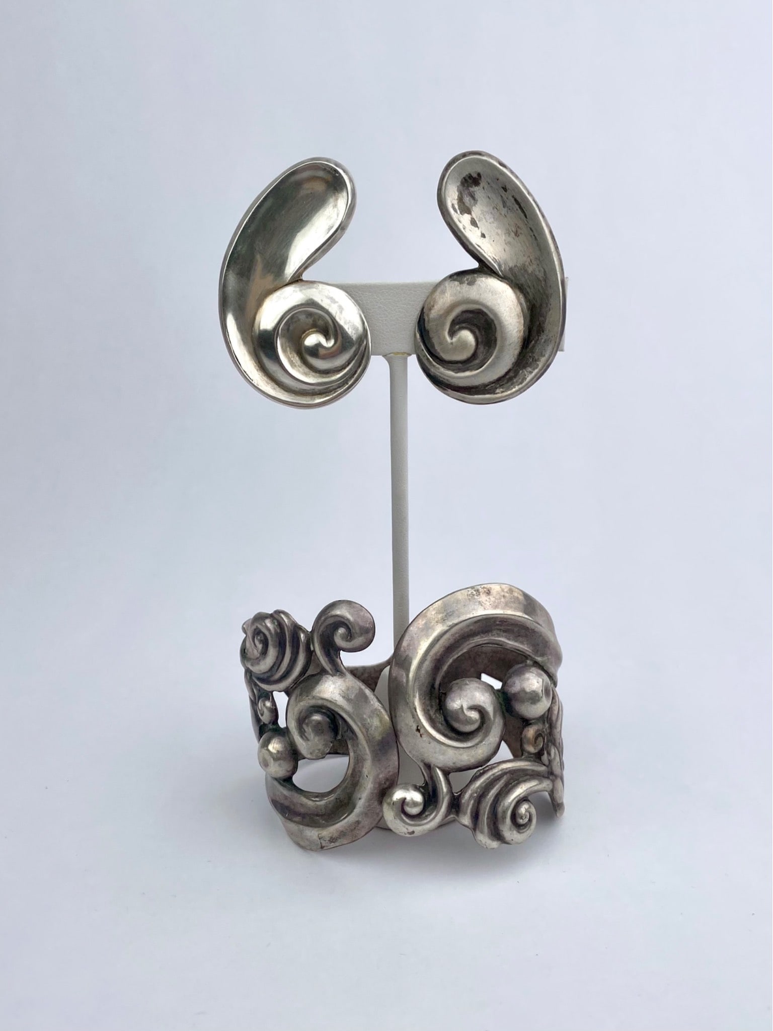 Vintage Sterling Silver Scroll Cuff Bracelet & Matching Clip Earrings Set (1 of 9)