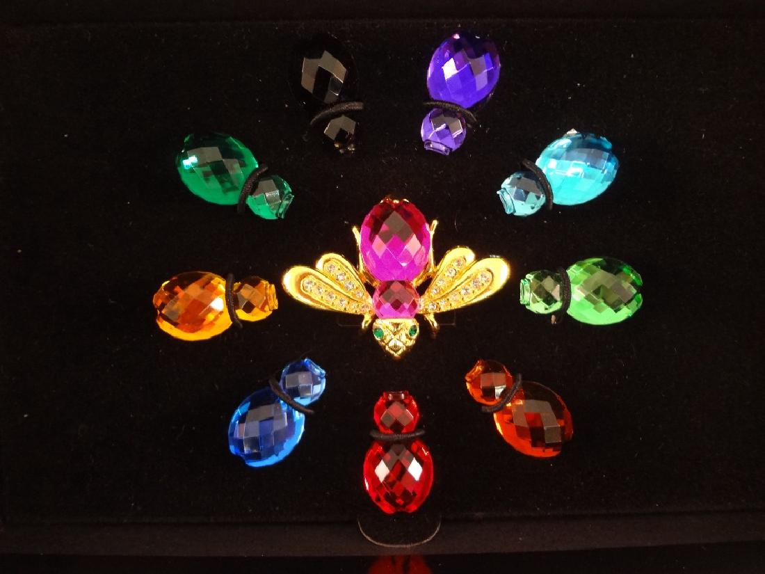 Joan Rivers (10) Interchangeable Bee Brooch in Original (1 of 3)