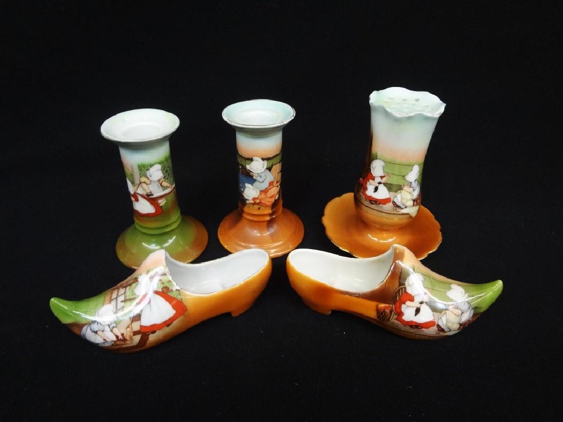 Royal Bayreuth Sunbonnet Girls: Dutch Shoes, (1 of 4)