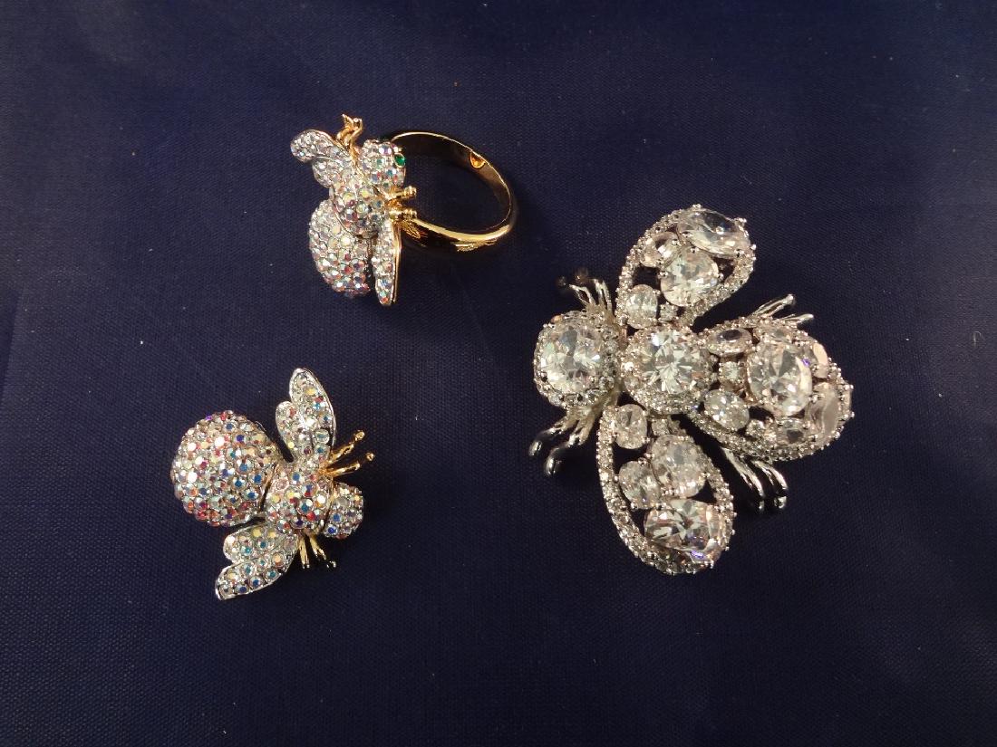 Joan Rivers Bee Brooches75 and Matching Ring (1 of 4)