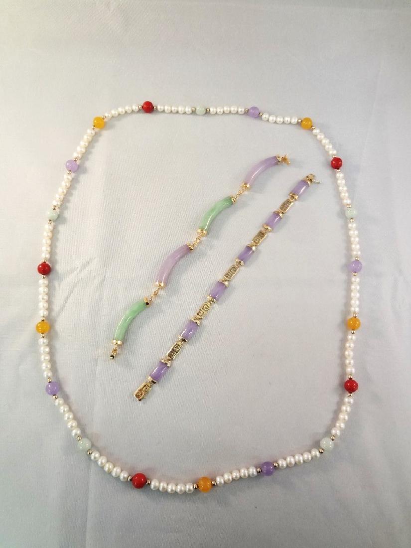 14K Gold and Lavender Jade Jewelry Group: (2) (1 of 4)