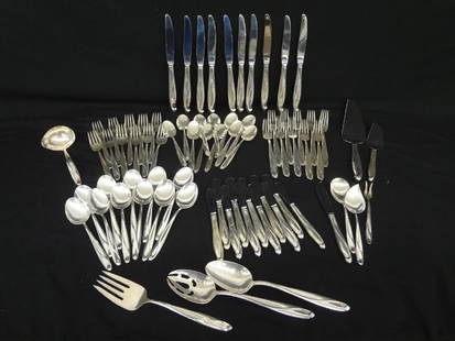 Reed and Barton Sterling Silver Flatware Set "Silver: Reed and Barton Sterling Silver Flatware Set "Silver Sculpture" Service for Ten and Extras: Included are the following (11) Soup/Bouillon Spoons 6.75", (11) Tea Spoons 6.25", (10) Dinner Forks 7.75",