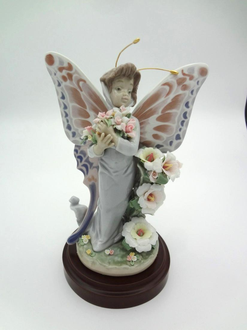 Lladro #5854 Floral Fantasy (1 of 2)
