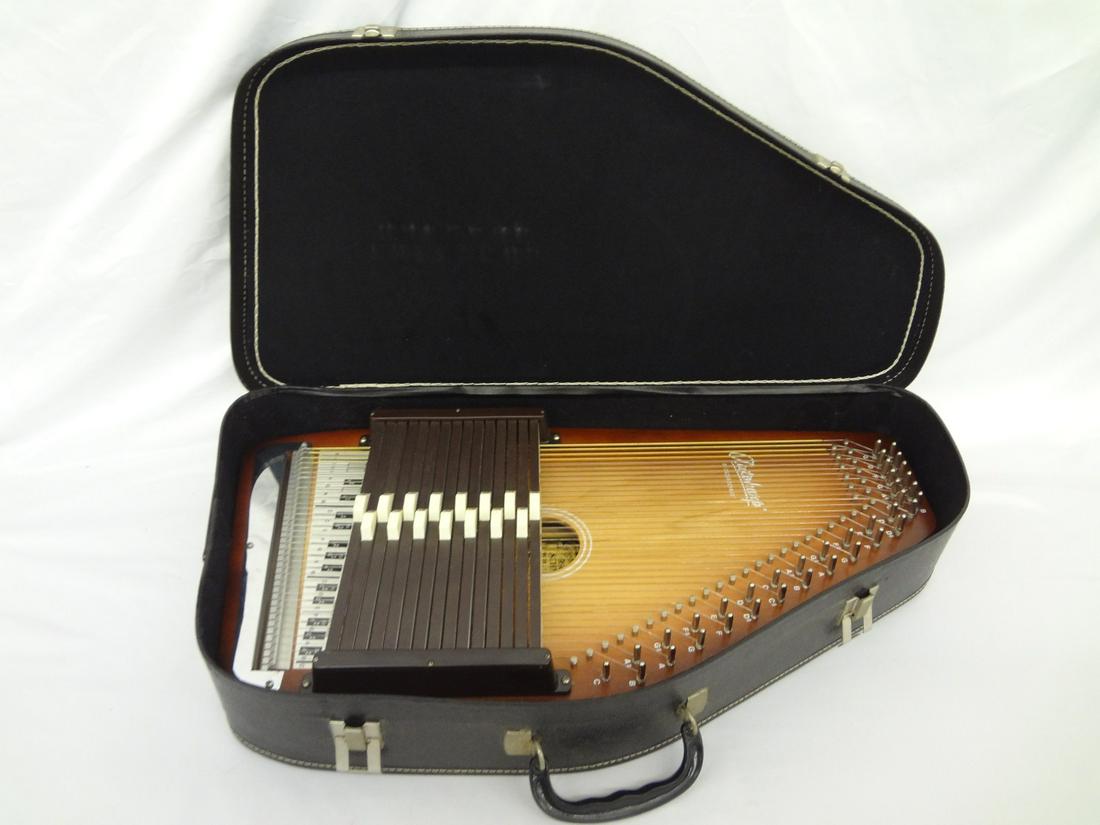 Oscar Schmidt Autoharp in Case Model 15 Feb 08, 2020 Dana J. Tharp