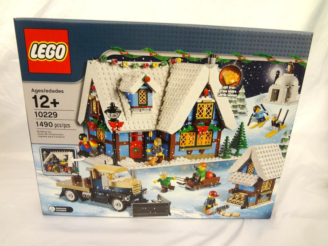 LEGO Collector Set #10229 Winter Village Cottage New (1 of 3)