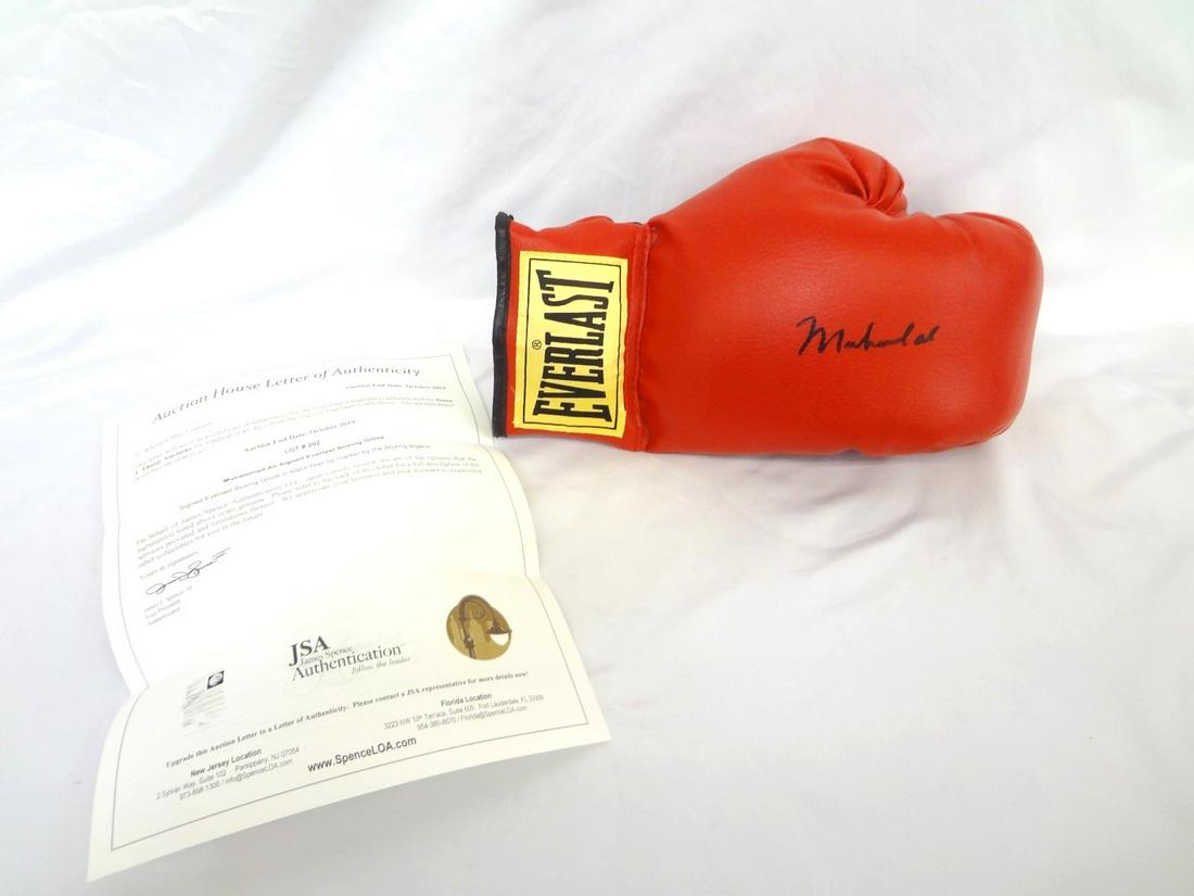 Muhammad Ali Signed Everlast Boxing Glove COA From JSA (1 of 3)