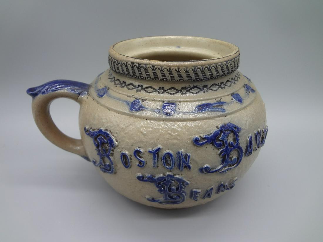 Utica Whites Blue and White Stoneware Boston Baked (1 of 5)