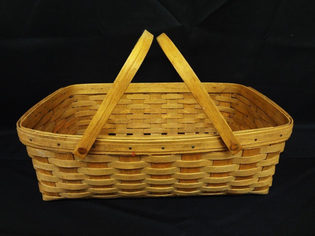 Longaberger Two Handle Basket (1 of 5)