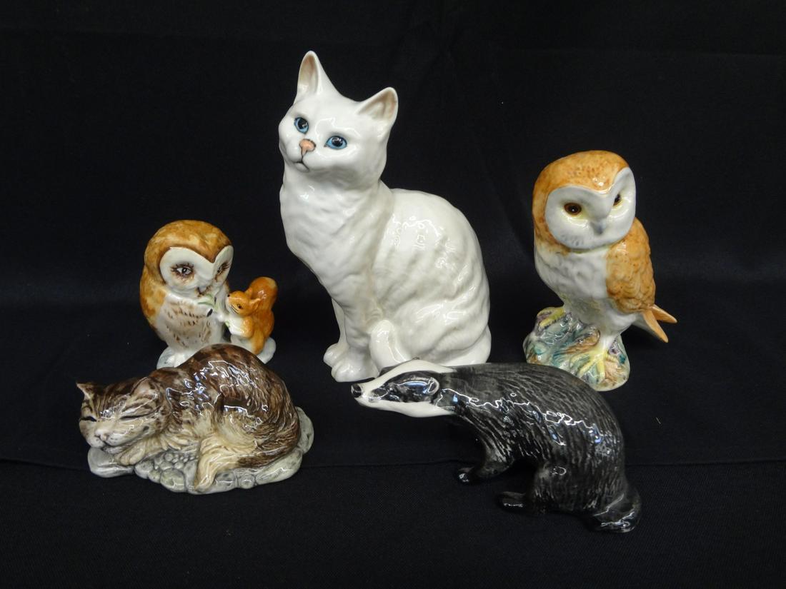 (5) Beswick Porcelain Figural Group: (5) Beswick Porcelain Figural Group: Beatrix Potter Old Mr. Brown Owl, Alice Series Cheshire Cat, White Cat, Owl and Badger. No condition issues