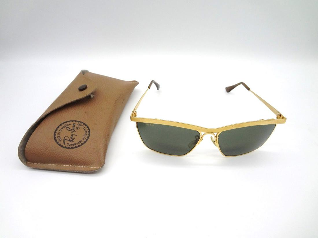 Vintage Ray Bans in Original Case W1303 Olympian 111: Vintage Ray Bans in Original Case W1303 Olympian 111 Dix: Brushed antique gold edge. Sunglasses in excellent condition