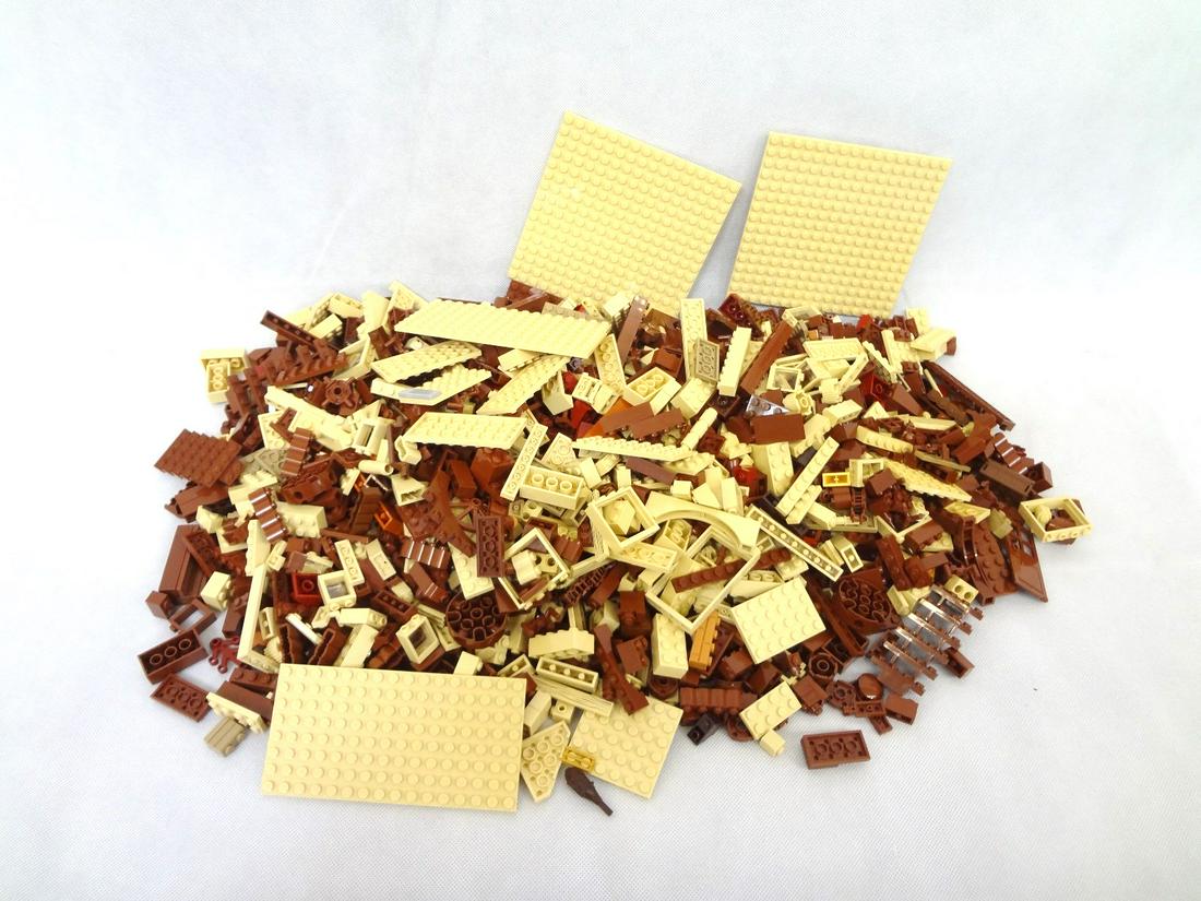 5.12 Pounds Brown Loose LEGO Bricks: 5.12 Pounds Brown Loose LEGO Bricks: Weighs 5.12 pounds and comes in all shades and shapes of brown/beige