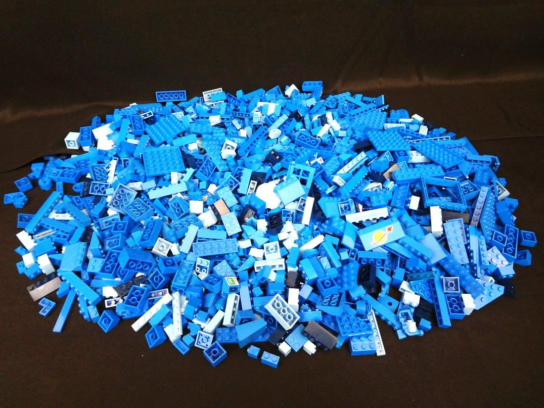 6.5 Pounds Loose Blue LEGO Bricks Light Blue to Dark: 6.5 Pounds Loose Blue LEGO Bricks Light Blue to Dark Blue: All different sizes and shades of blue. Weighs approximately 6.5 pounds.