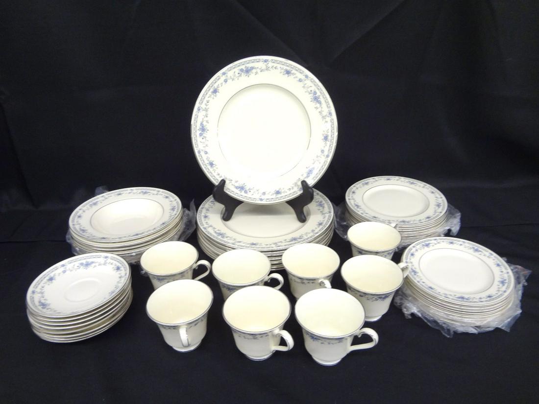 Minton China "Bellmeade" Service for (8) (1 of 4)