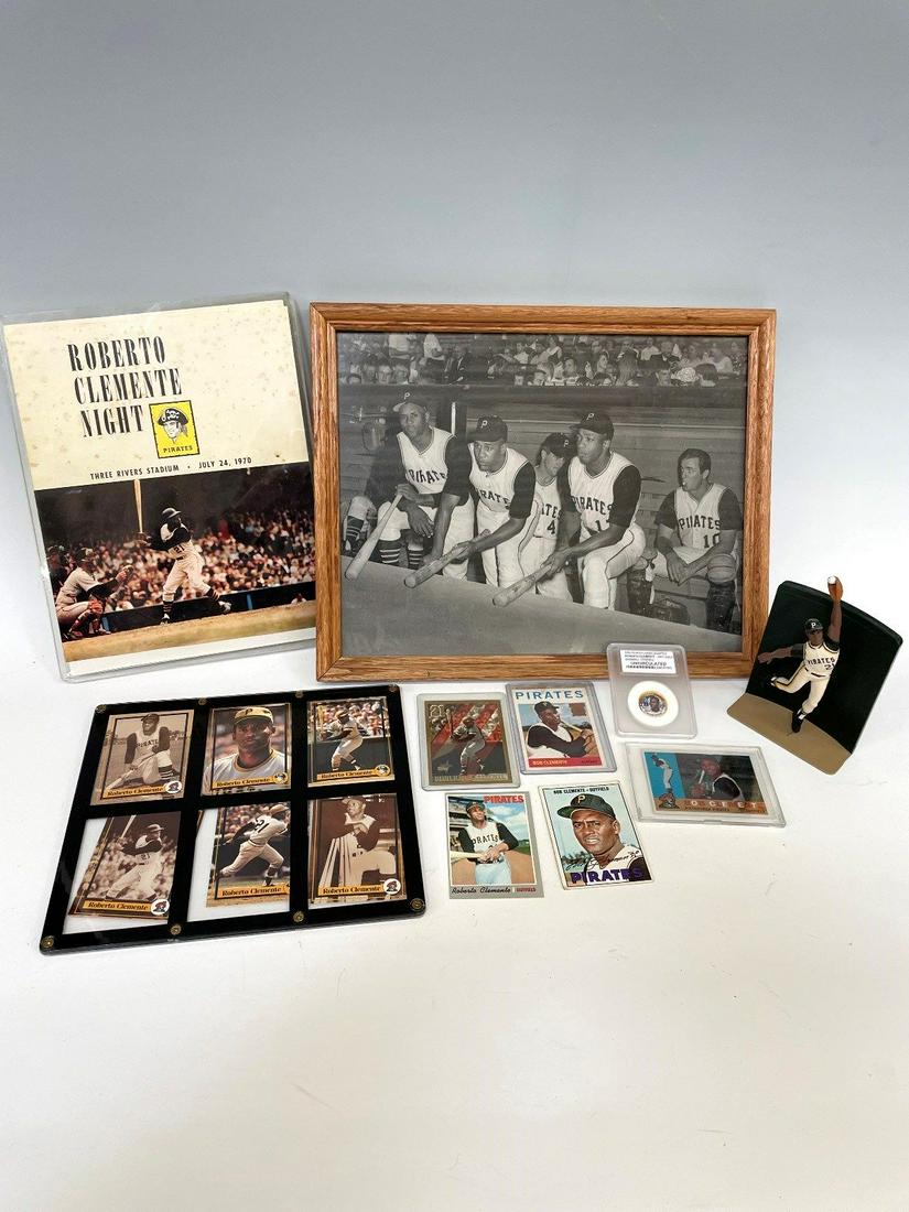 Roberto Clemente Memorabilia Group (1 of 7)