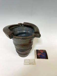 George Roby Cleveland Pottery Vase: George Roby Cleveland Pottery Vase: Signed on bottom measures 9.5". No condition issues